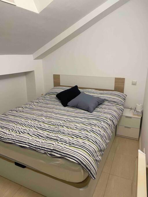 Apartamento Recien Reformado En Barajas Pueblo Madrid Luaran gambar